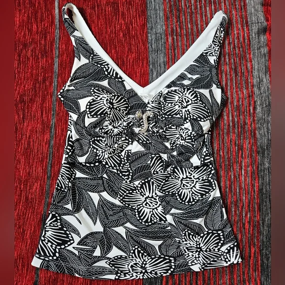 Black and White Cache Top M - Picture 3 of 8